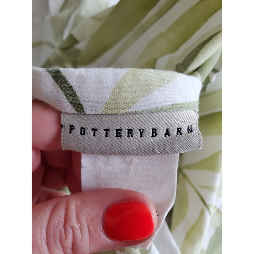 Pottery Barn Set of 2 Organic Cotton Standard Pillowcases Green‎ Leaf Botanical